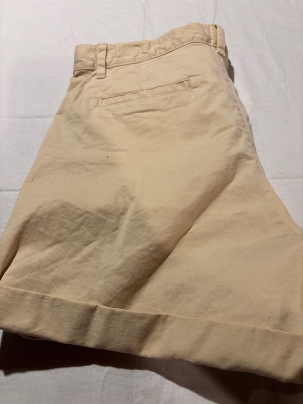 GAP Women's Cargo Shorts in Beige - Picture 6 of 7